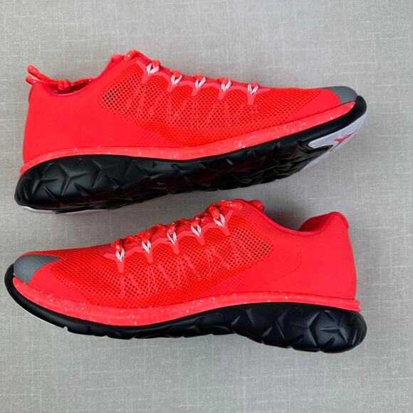 Athletic_Shoes